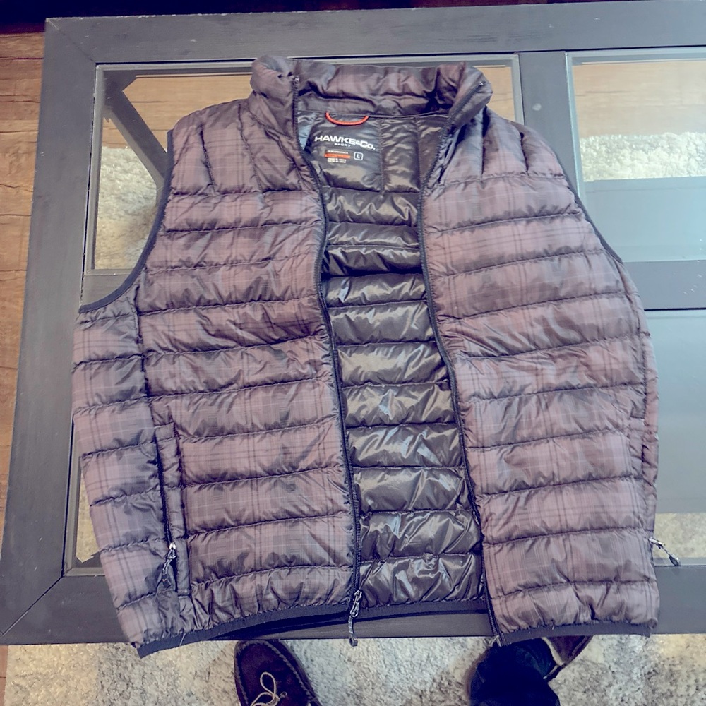Hawk & Co Puffer Vest
Large Men’s